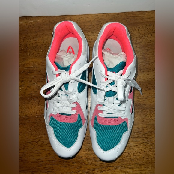 Men’s size 10 Puma Prevail Trinimic - Picture 4 of 8